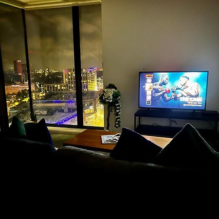Premium Deals L Last-Minute Stay L 4 Min Walk To Birmingham Central Library L 18Th Floor 2 Bed 2 Bath City Centre Penthouse With Gym & Netflix By Jvt Short Lets 외부 사진
