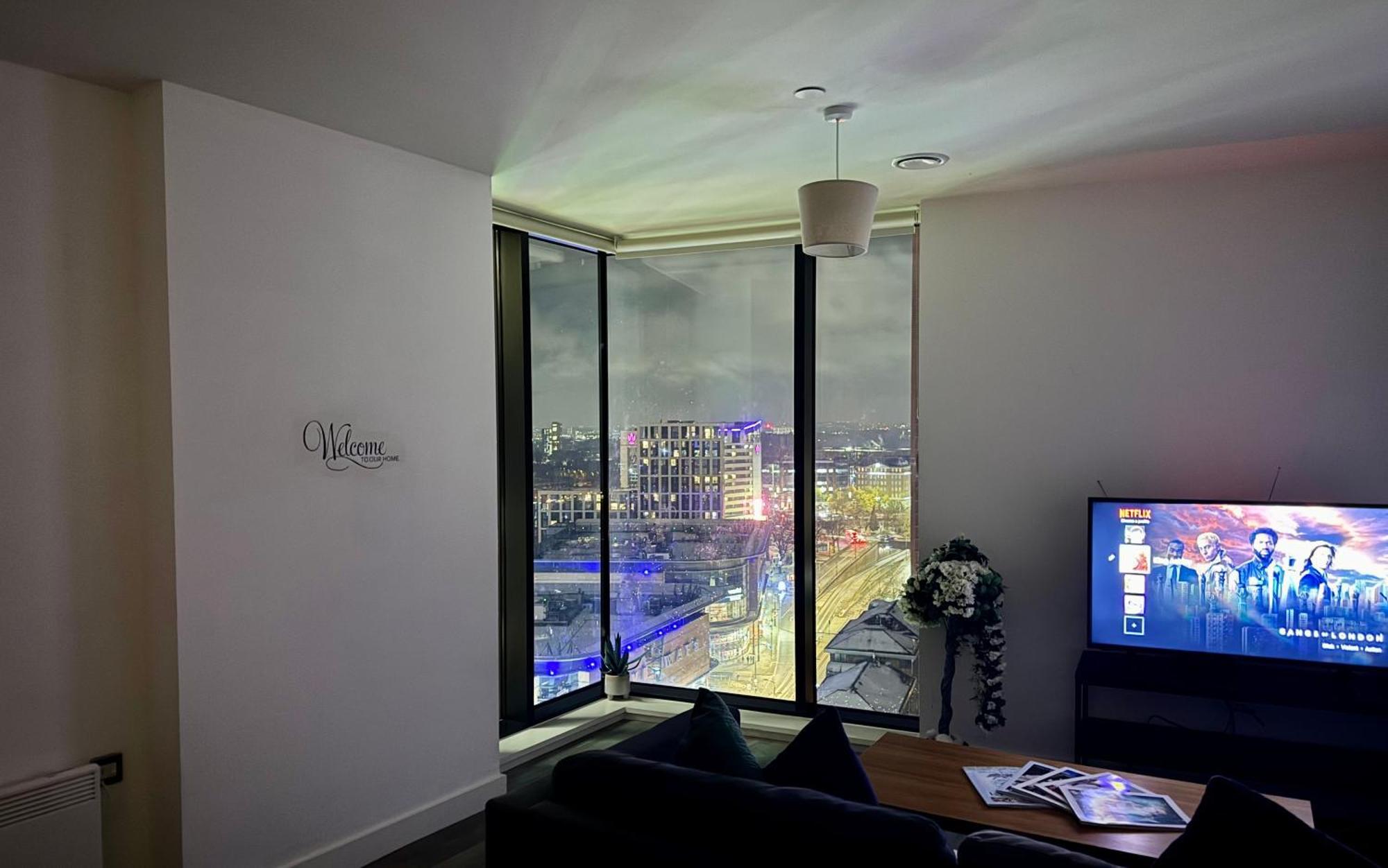 Premium Deals L Last-Minute Stay L 4 Min Walk To Birmingham Central Library L 18Th Floor 2 Bed 2 Bath City Centre Penthouse With Gym & Netflix By Jvt Short Lets 외부 사진