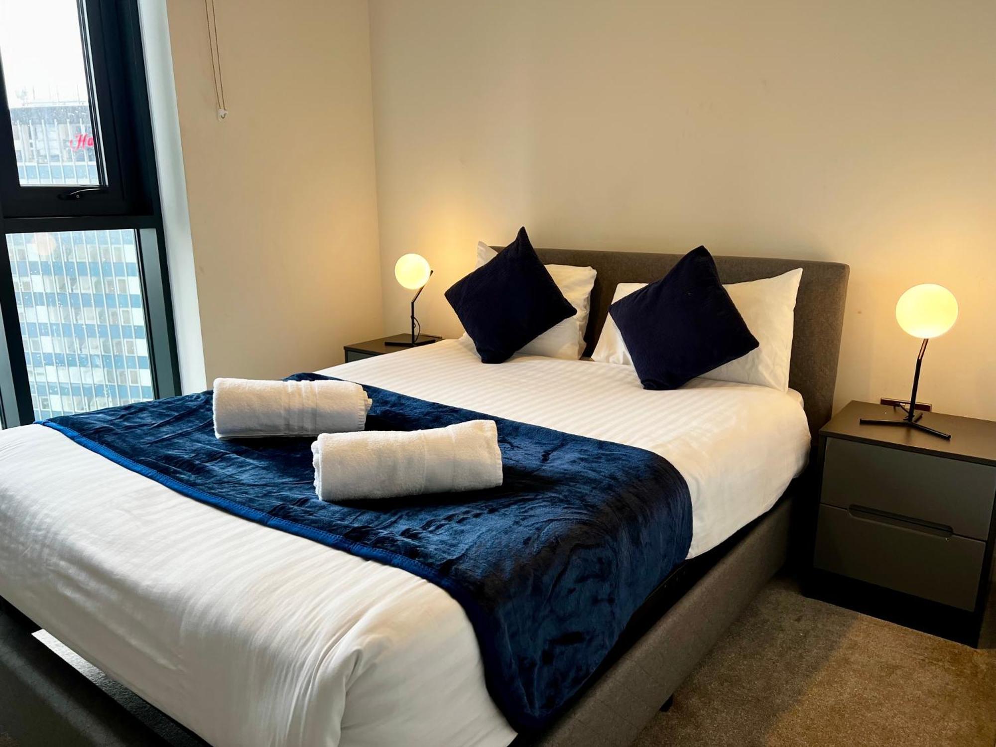 Premium Deals L Last-Minute Stay L 4 Min Walk To Birmingham Central Library L 18Th Floor 2 Bed 2 Bath City Centre Penthouse With Gym & Netflix By Jvt Short Lets 외부 사진