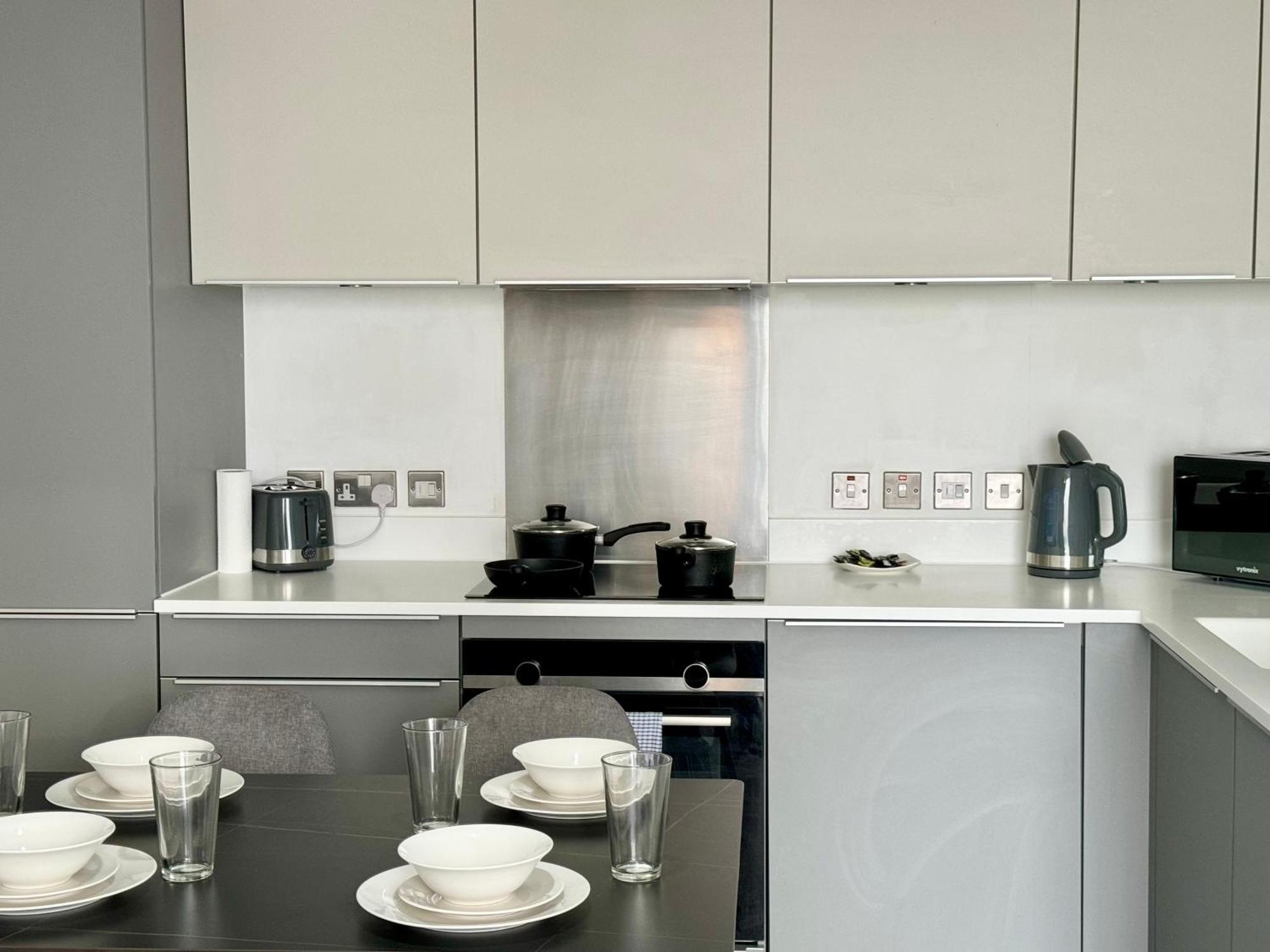 Premium Deals L Last-Minute Stay L 4 Min Walk To Birmingham Central Library L 18Th Floor 2 Bed 2 Bath City Centre Penthouse With Gym & Netflix By Jvt Short Lets 외부 사진