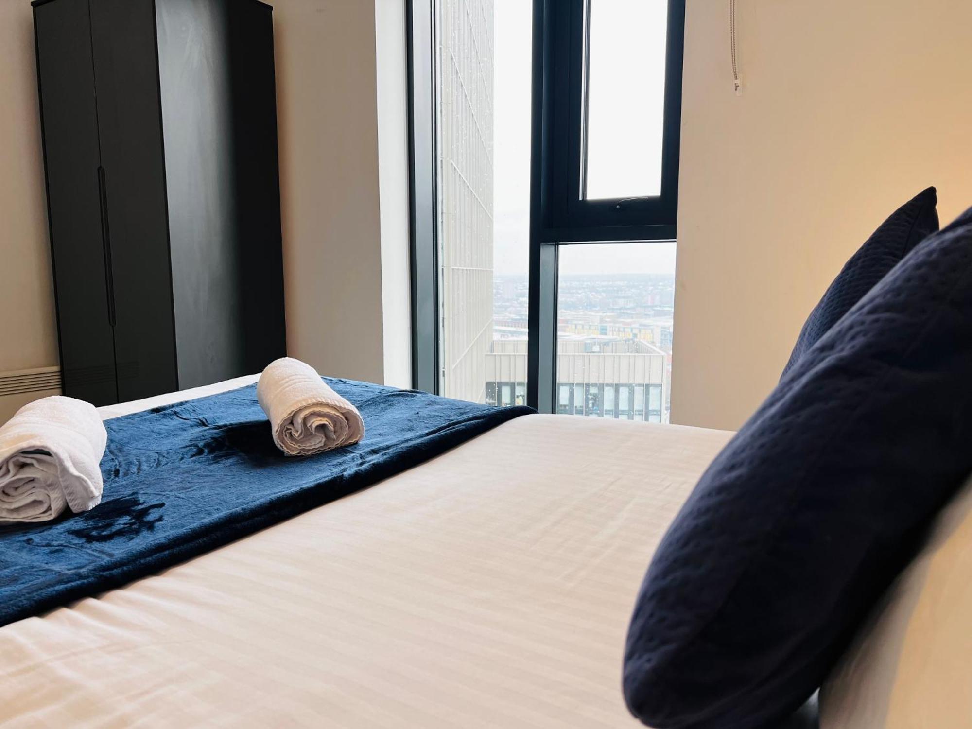 Premium Deals L Last-Minute Stay L 4 Min Walk To Birmingham Central Library L 18Th Floor 2 Bed 2 Bath City Centre Penthouse With Gym & Netflix By Jvt Short Lets 외부 사진