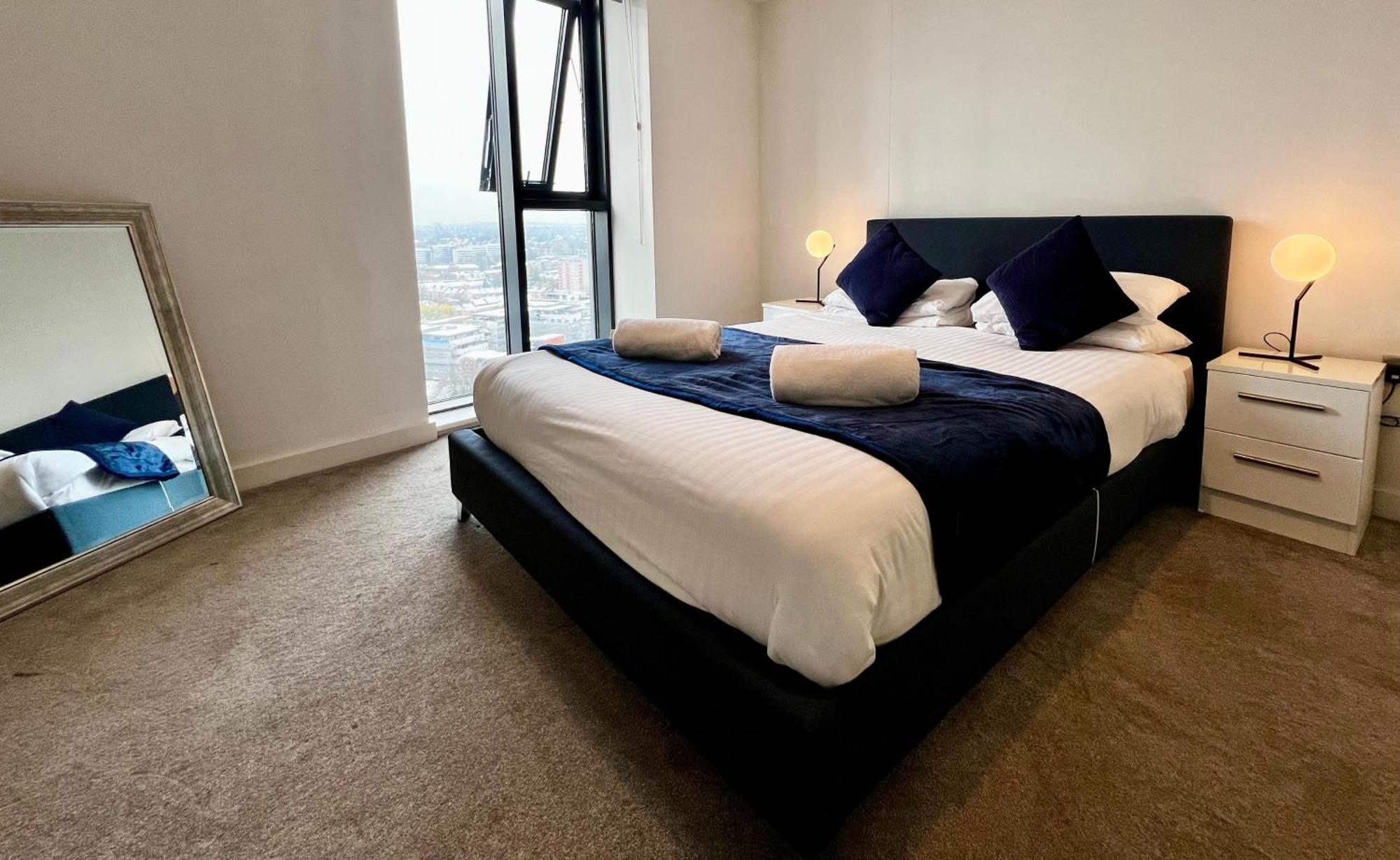 Premium Deals L Last-Minute Stay L 4 Min Walk To Birmingham Central Library L 18Th Floor 2 Bed 2 Bath City Centre Penthouse With Gym & Netflix By Jvt Short Lets 외부 사진