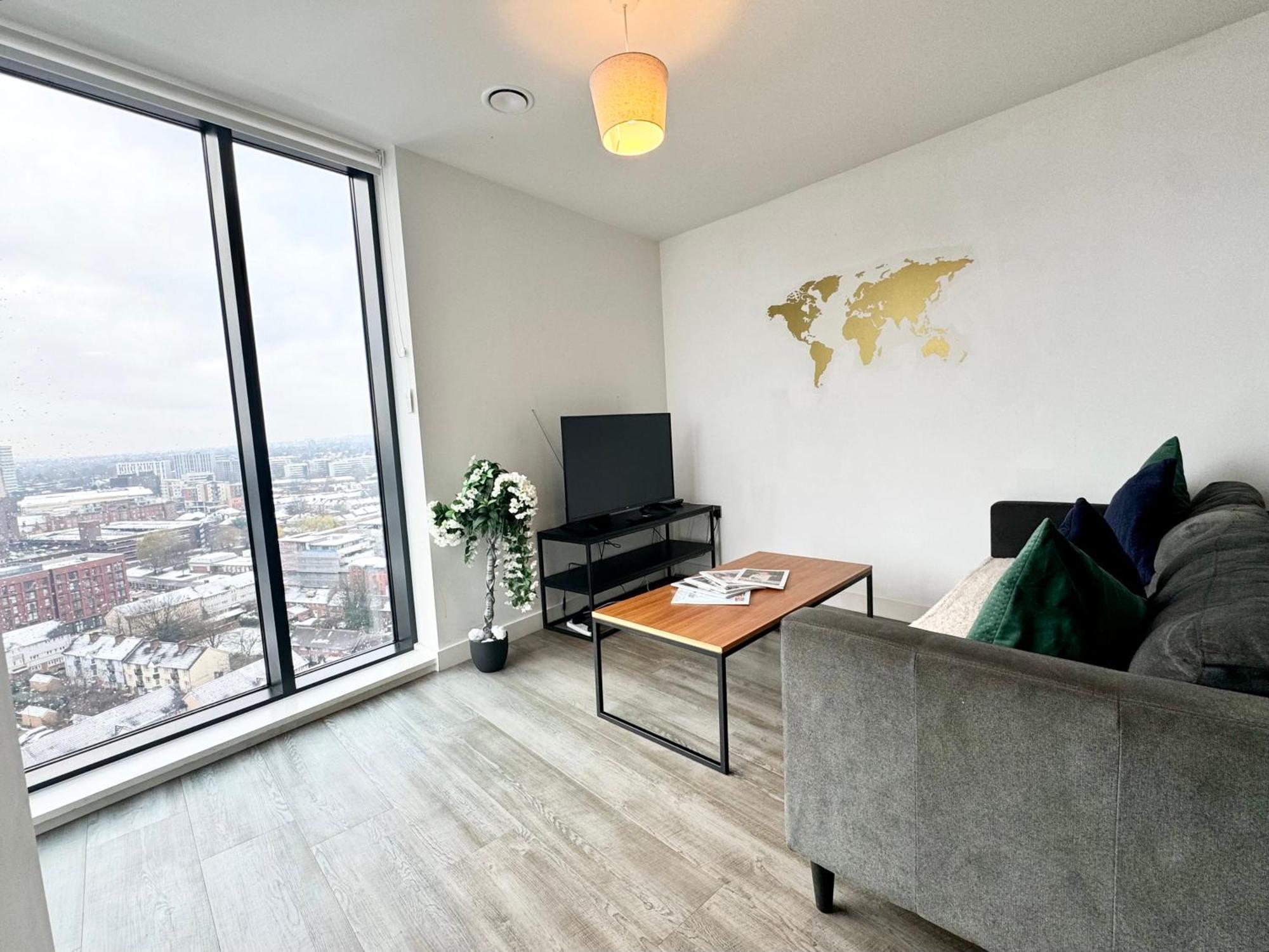 Premium Deals L Last-Minute Stay L 4 Min Walk To Birmingham Central Library L 18Th Floor 2 Bed 2 Bath City Centre Penthouse With Gym & Netflix By Jvt Short Lets 외부 사진