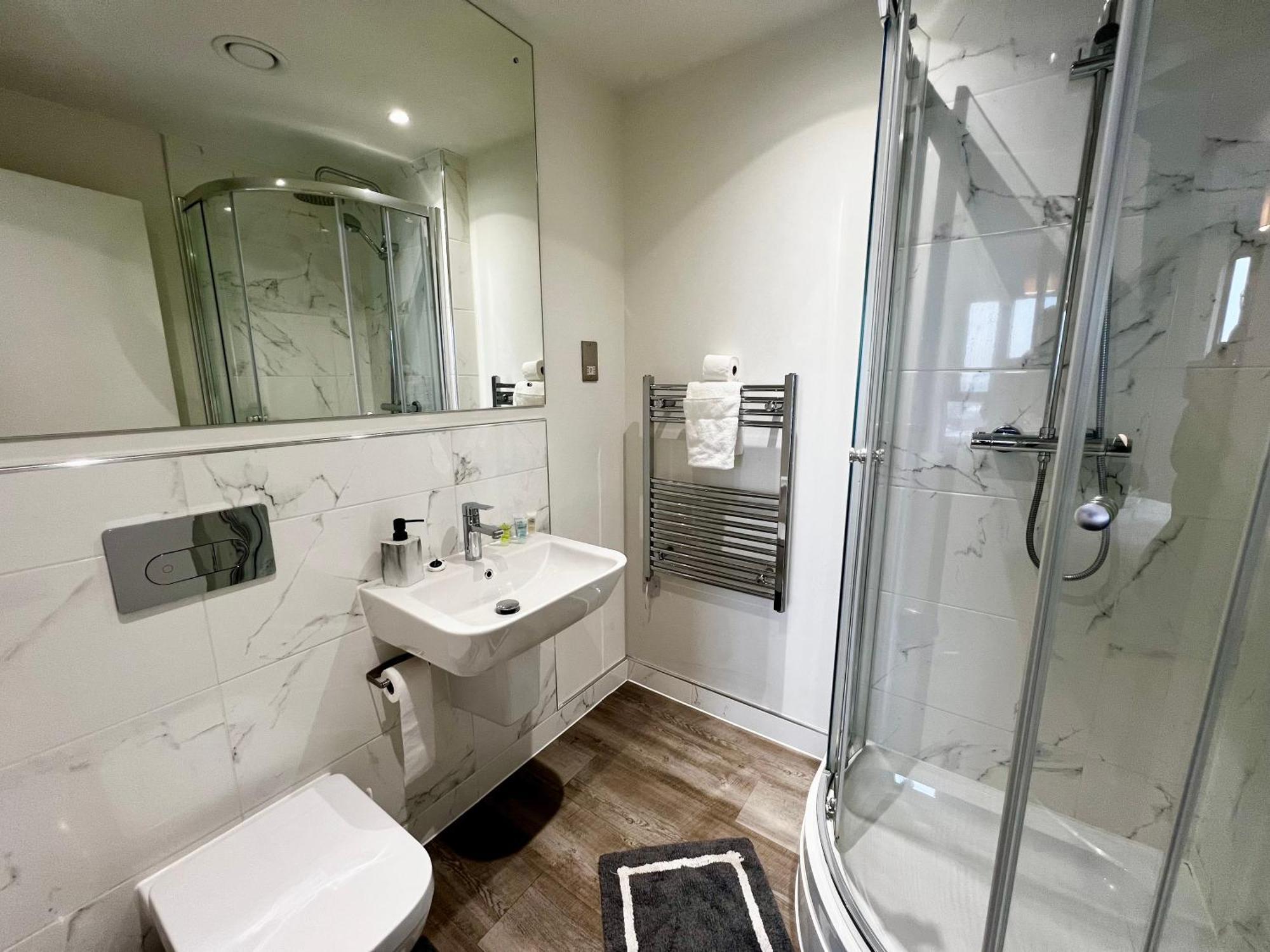 Premium Deals L Last-Minute Stay L 4 Min Walk To Birmingham Central Library L 18Th Floor 2 Bed 2 Bath City Centre Penthouse With Gym & Netflix By Jvt Short Lets 외부 사진